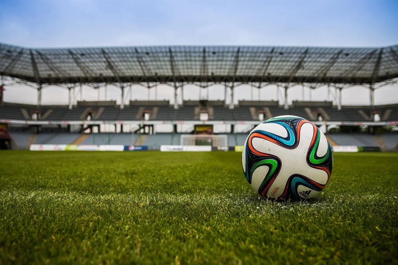Målorgier, udvisninger og snevre afgørelser – hele 7. runde i Second League – Gruppe 4 2025 samlet ét sted