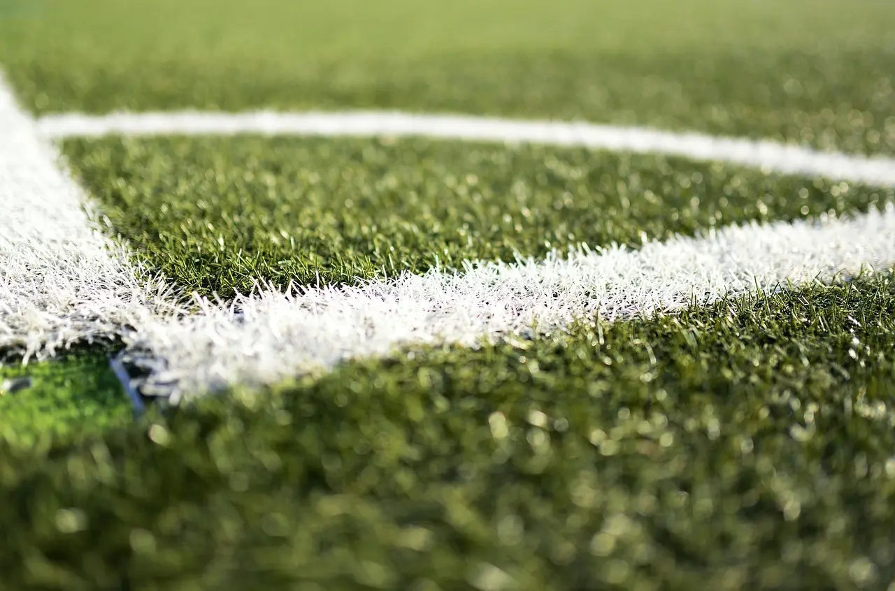 Små marginaler, store øjeblikke: First League 2025 – runde 9 i detaljer