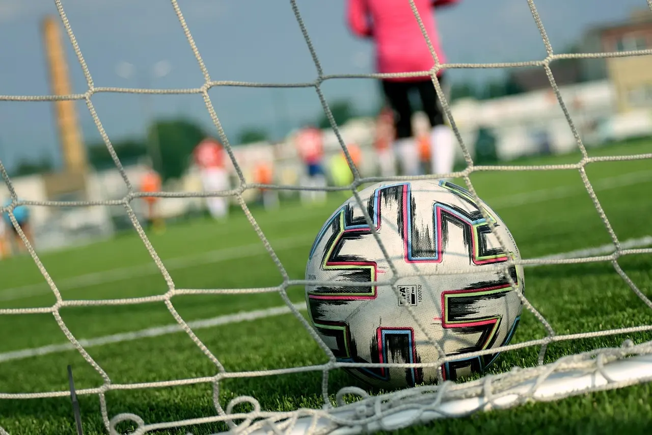 VAR, straffespark og en femmålssejr: Den russiske Premier League 25/26 – runde 17 i fuldt overblik